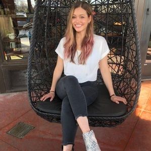 Meet your Posher, Salina